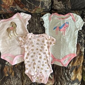 Onesie John Deere Horse  3-6 months